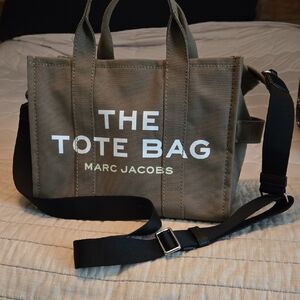 New Without Tags: Marc Jacobs Green Tote Bag with Black Strap